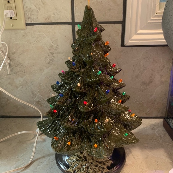 Nowell 14” Christmas tree olive green bronze base - Picture 2 of 12